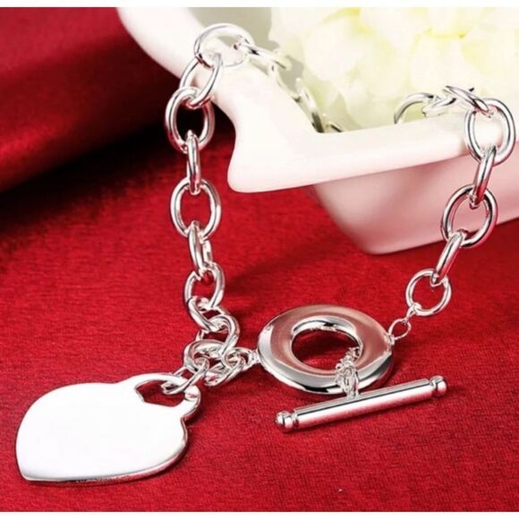 The Chunky Heart Charm Toggle Tibetan silver link bracelet w toggle clasp - Picture 1 of 5